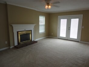 25 Crossvine Way in Simpsonville, SC - Foto de edificio - Building Photo