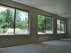 2850 NW Monterey Dr in Corvallis, OR - Building Photo - Building Photo