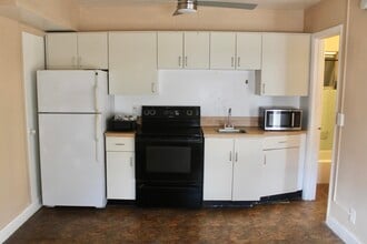 302 N E St in Lake Worth Beach, FL - Building Photo - Building Photo