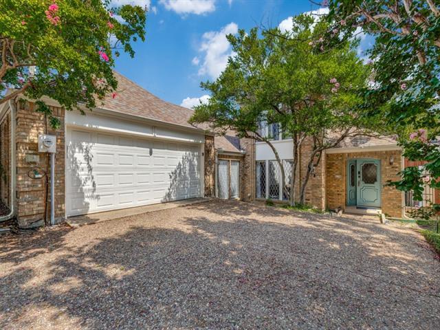 9138 Valley Chapel Ln in Dallas, TX - Building Photo
