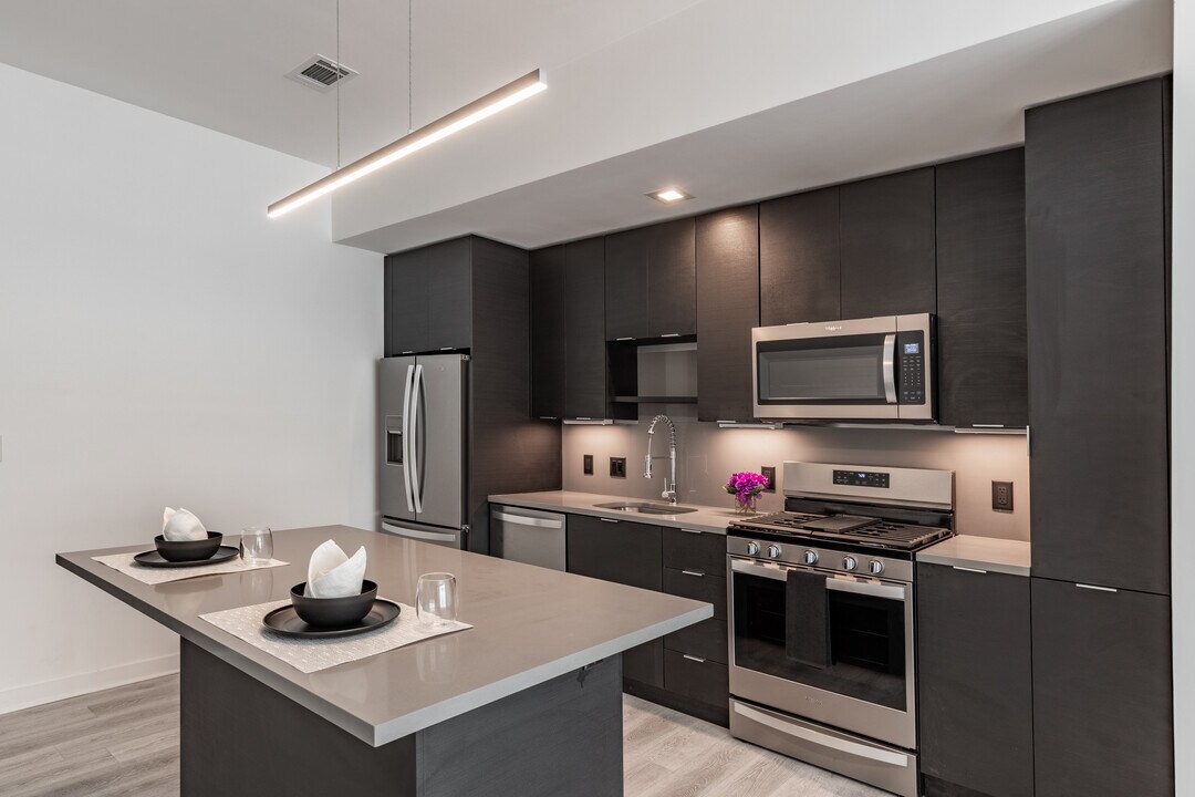 The Deco at 5211 in Chamblee, GA - Building Photo