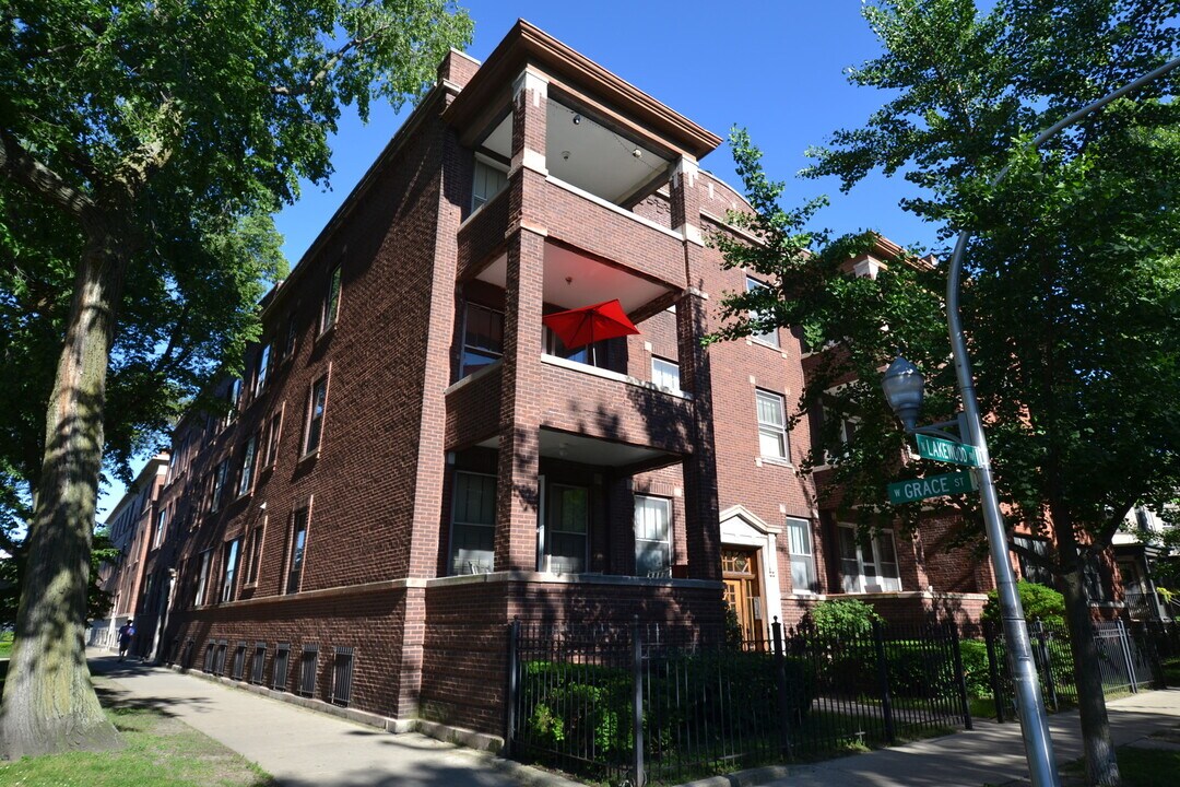 3765 N Lakewood Ave in Chicago, IL - Foto de edificio