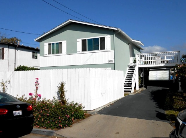 6694 Sabado Tarde Rd, Unit B in Goleta, CA - Foto de edificio - Building Photo