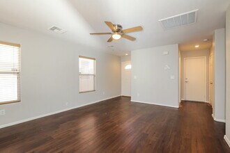 5037 Whistling Acres Ave in Las Vegas, NV - Building Photo - Building Photo