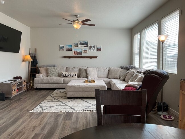 5360 Sunday Gulch Dr in Colorado Springs, CO - Building Photo - Building Photo