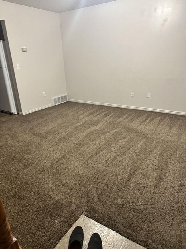 517 E 950 N in Layton, UT - Building Photo - Building Photo