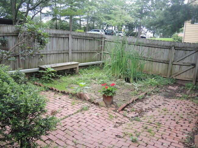 107 Camelot Ct in Blacksburg, VA - Building Photo - Building Photo