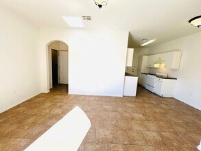 8943 Marks St-Unit -Unit B in El Paso, TX - Building Photo - Building Photo