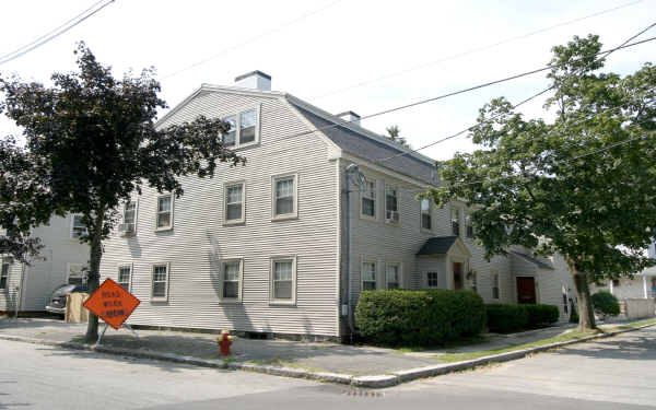 84-86 Lime St in Newburyport, MA - Building Photo