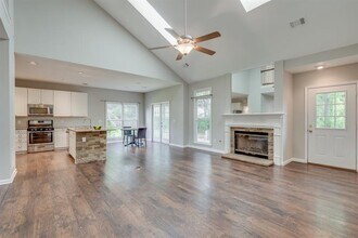 6515 Fairgreen Dr in Suwanee, GA - Building Photo - Building Photo