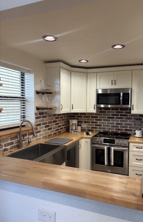 3518 S Quincy Rd in Denair, CA - Foto de edificio