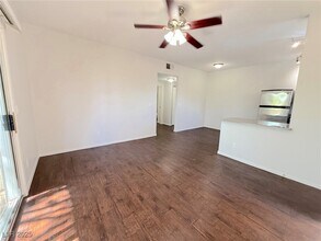 5655 E Sahara Ave in Las Vegas, NV - Building Photo - Building Photo