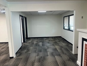 627 Prospect Ave S in Hartville, OH - Building Photo - Building Photo