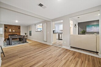 1504 E McBerry St in Tampa, FL - Building Photo - Building Photo