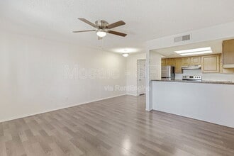 3810 N Maryvale Pkwy in Phoenix, AZ - Building Photo - Building Photo