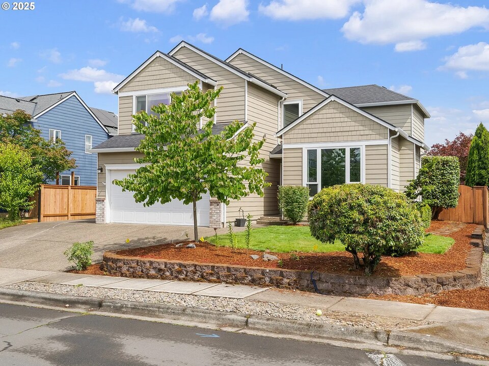42019 NW Oak Way in Banks, OR - Building Photo