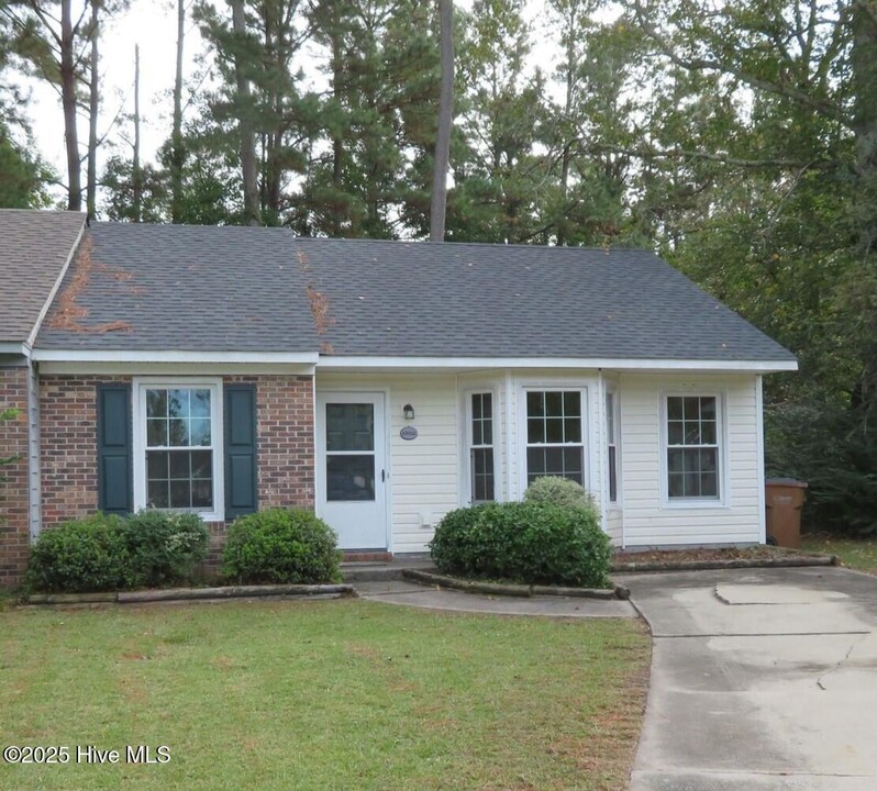 1922 Greenstone Ct in Jacksonville, NC - Building Photo