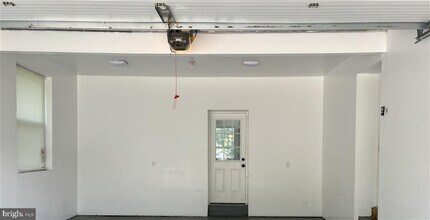 5002 Barnaby Ln in Oxon Hill, MD - Building Photo - Building Photo