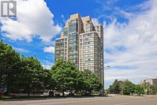 3231 Eglinton Ave E in Toronto, ON - Building Photo