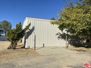 40556 11th St W in Palmdale, CA - Building Photo - Building Photo