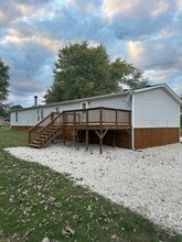 888 Schaper Rd in Foristell, MO - Foto de edificio - Building Photo