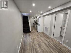 102 Wellington St N in Hamilton, ON - Building Photo - Building Photo