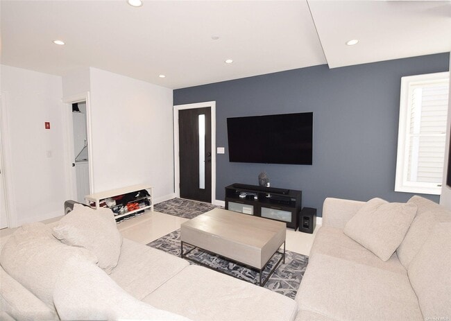 102 Tennessee Ave in Long Beach, NY - Building Photo - Building Photo