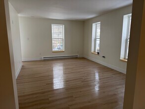 204 E Plank Rd, Unit 204 in Port Matilda, PA - Foto de edificio - Building Photo