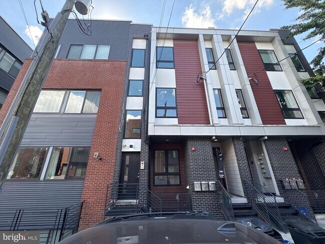 1906 E Hagert St in Philadelphia, PA - Building Photo - Building Photo