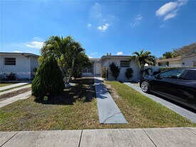 20630 Manta Dr in Cutler Bay, FL - Building Photo