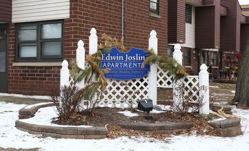 Edwin Joslin Apartments in Watervliet, NY - Foto de edificio - Building Photo