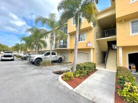 1700 Crestwood Ct S in Royal Palm Beach, FL - Building Photo