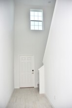 2505 Leonia Ln in Zephyrhills, FL - Building Photo - Building Photo