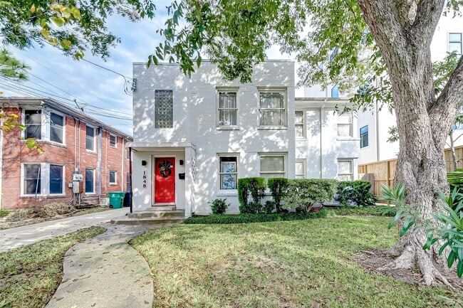 1852 Sul Ross St