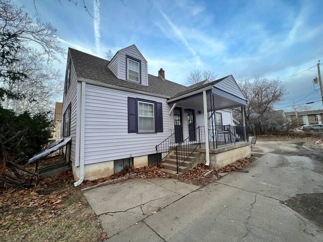 1422 Legore Ln in Manhattan, KS - Foto de edificio - Building Photo