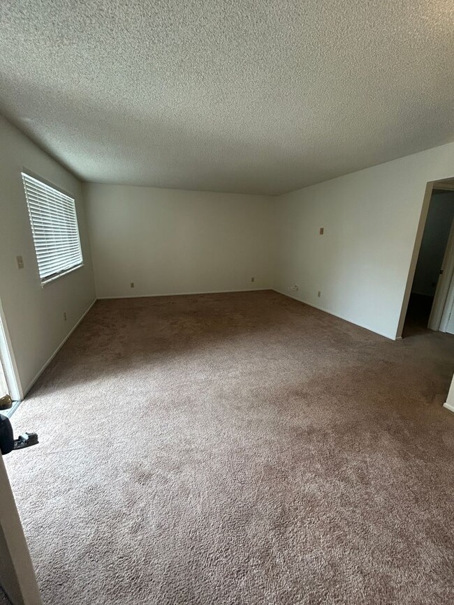 5274 Shenandoah St in Ventura, CA - Building Photo - Building Photo