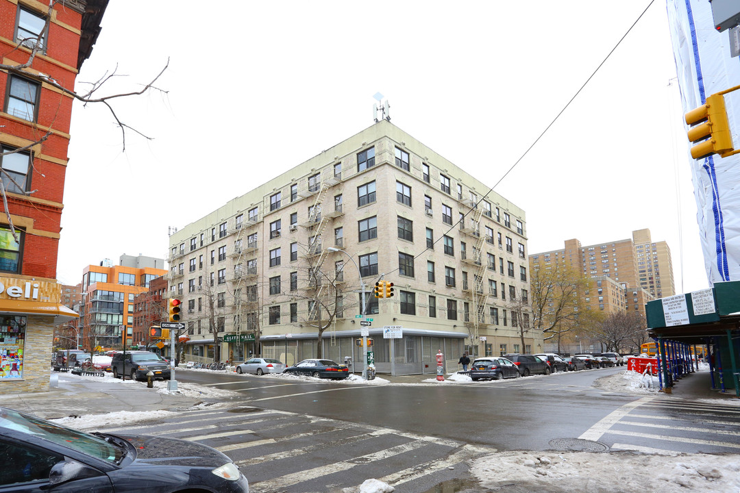 195 Avenue B in New York, NY - Building Photo
