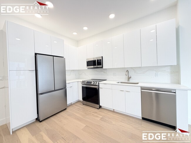 157 Murdock St, Unit 2