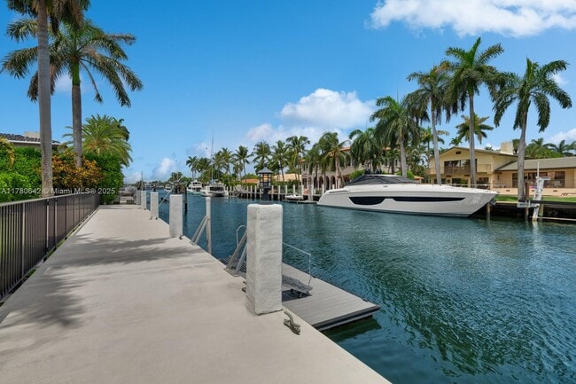 2537 Lucille Dr in Fort Lauderdale, FL - Foto de edificio - Building Photo