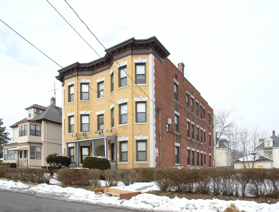 174-176 Standish St in Hartford, CT - Building Photo