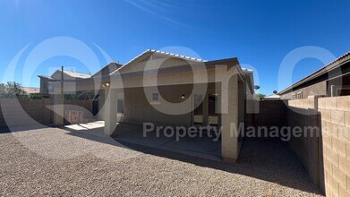 1234 E Desert Springs Way in Queen Creek, AZ - Building Photo - Building Photo