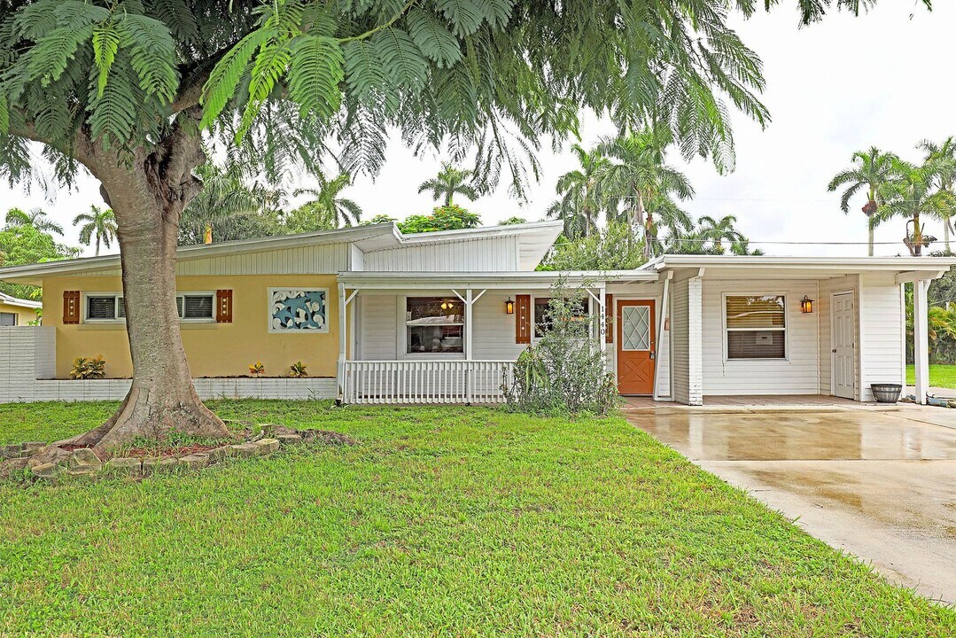 1440 Ricardo Ave in Ft. Myers, FL - Building Photo
