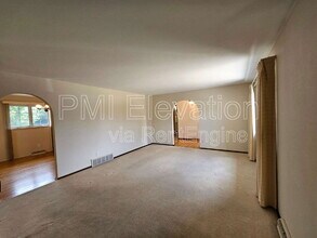 250 E Graves Ave in Centennial, CO - Building Photo - Building Photo
