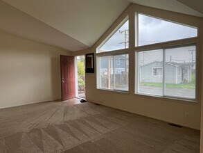 1759 Glendale Dr in Mckinleyville, CA - Building Photo - Building Photo