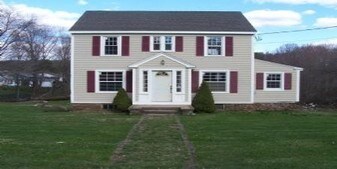 2731-2735 Whitney Ave in Hamden, CT - Building Photo