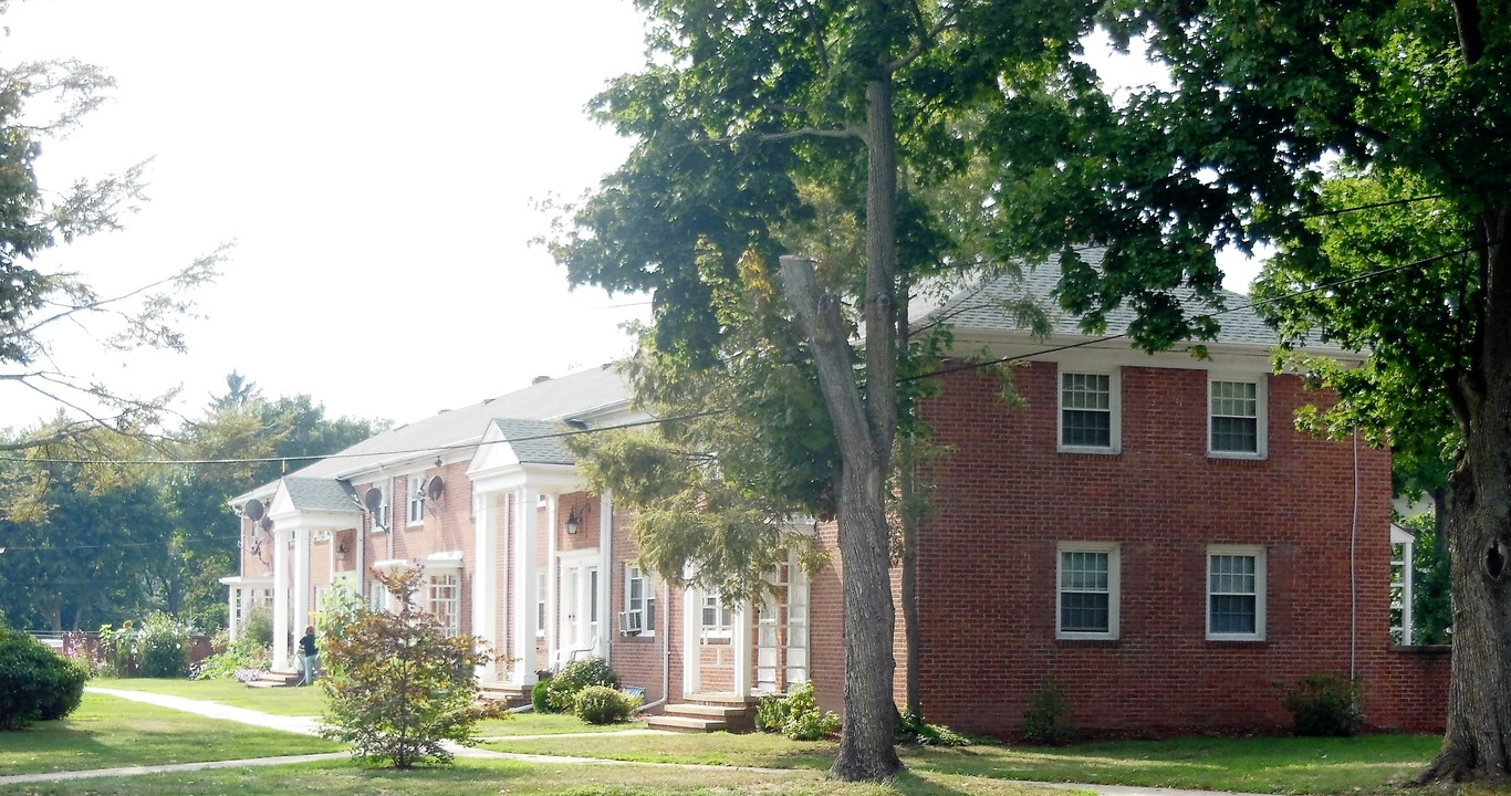 1160-1164 Whitney Ave in Hamden, CT - Building Photo