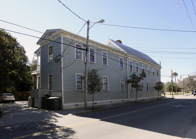 58 Rutledge Ave in Charleston, SC - Building Photo - Building Photo