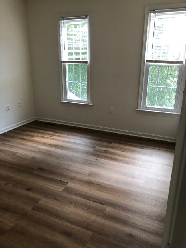 11717 Dinwiddie Dr in Rockville, MD - Building Photo - Building Photo