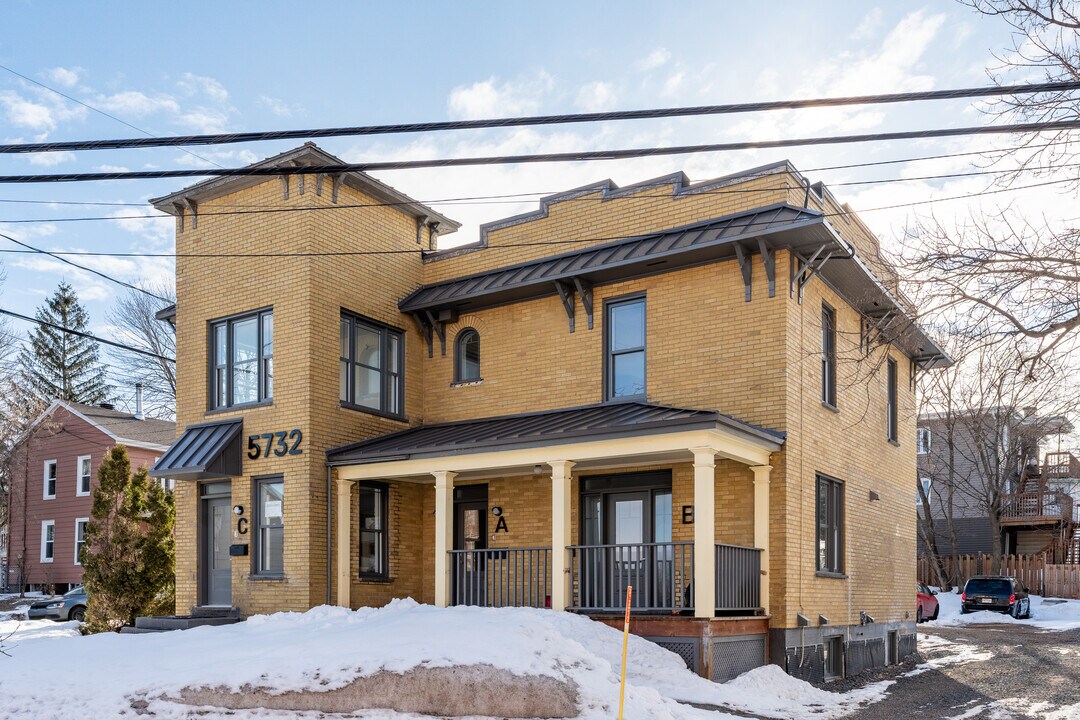 5732 Saint-Georges St in Lévis, QC - Building Photo