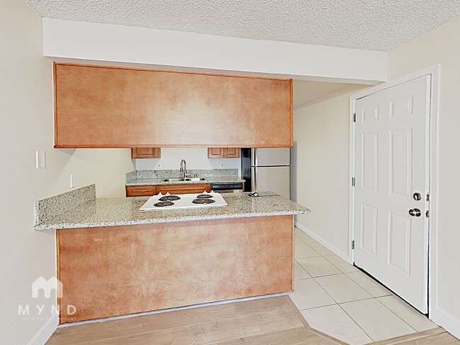 6959 Greenback Ln in Citrus Heights, CA - Building Photo - Building Photo